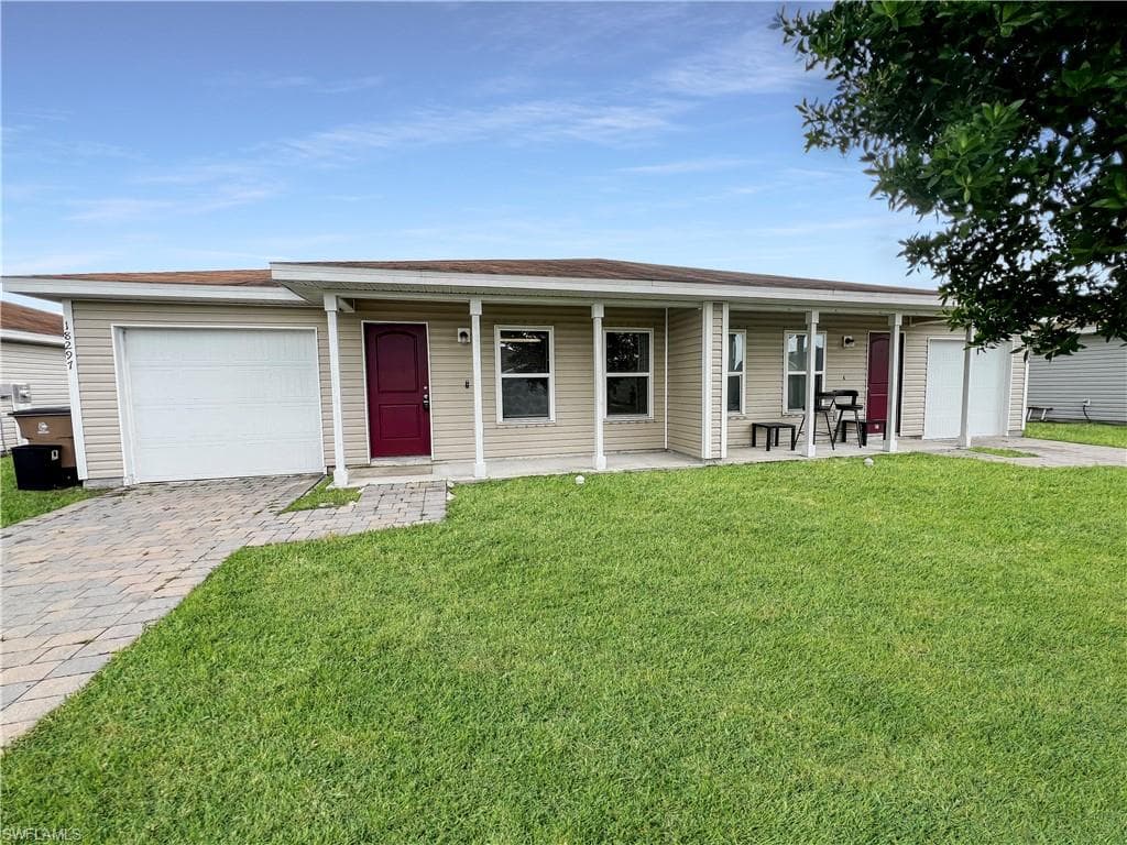 18297 Gibraltar LN LEHIGH ACRES, FL 33936