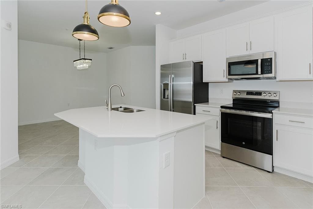 5555 Double Eagle CIR 3931 AVE MARIA, FL 34142