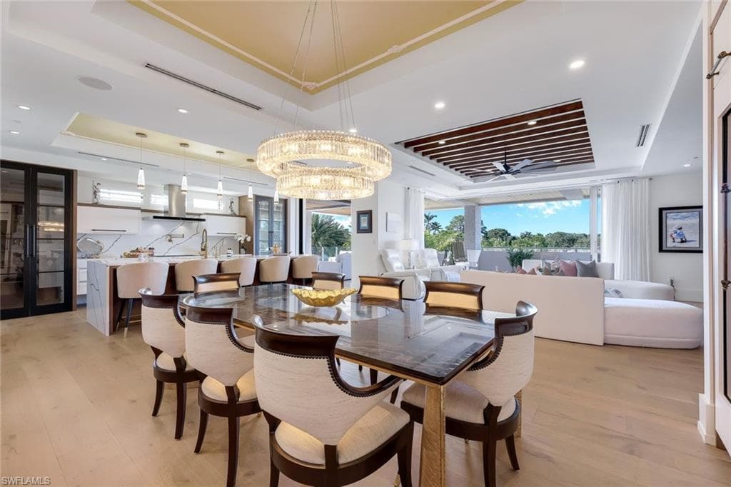 275 8th ST S 201 NAPLES, FL 34102