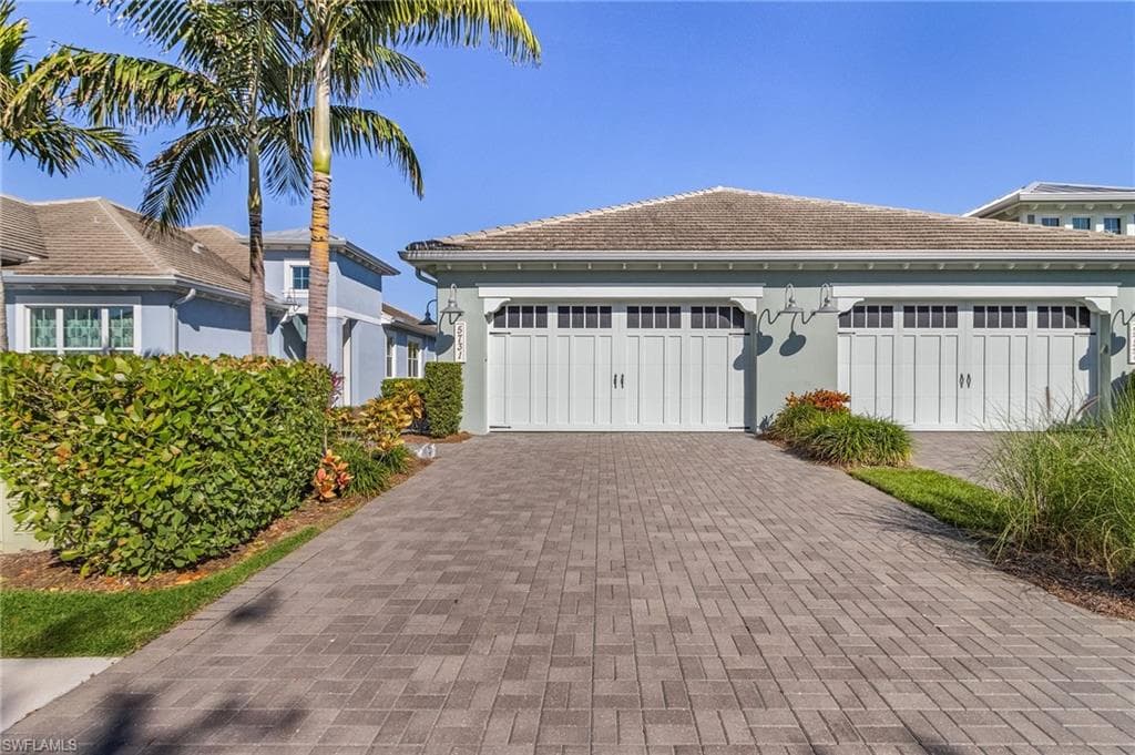 5731 Highbourne DR NAPLES, FL 34113