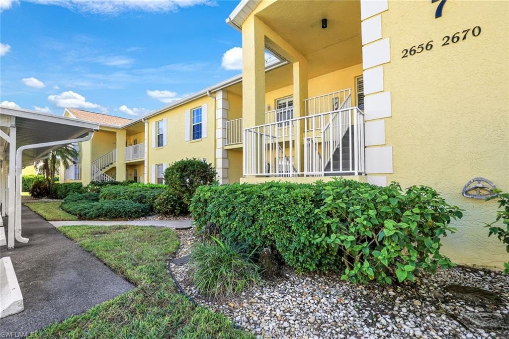2668 Kings Lake BLVD 203 NAPLES, FL 34112