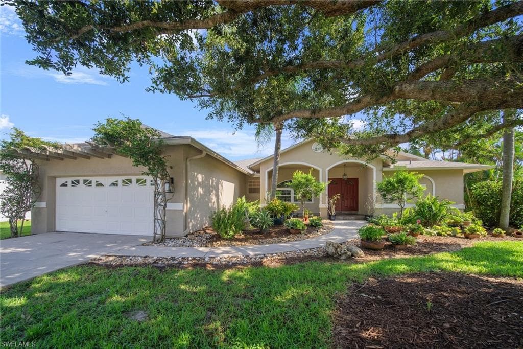 8806 Bracken WAY FORT MYERS, FL 33908