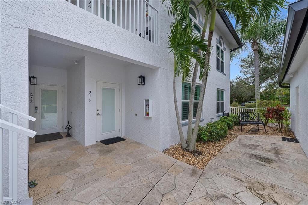 2120 Cay Lagoon DR 214 NAPLES, FL 34109