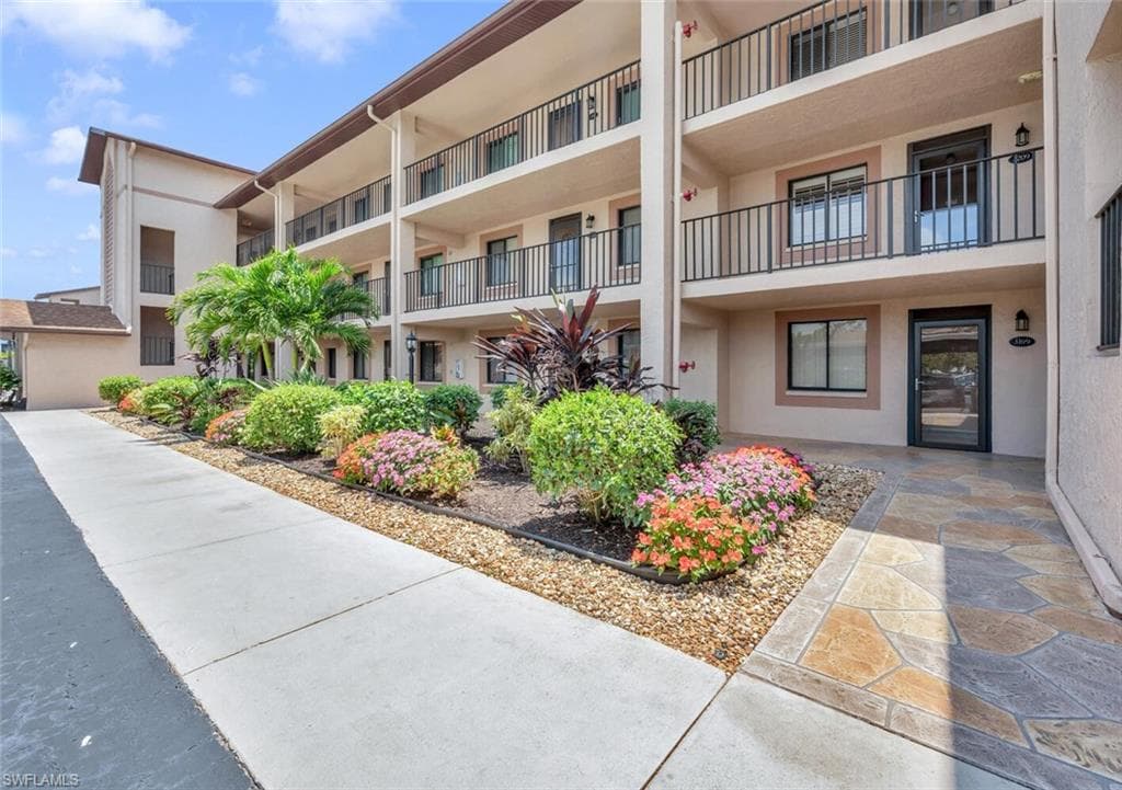 7340 Saint Ives WAY 3105 NAPLES, FL 34104