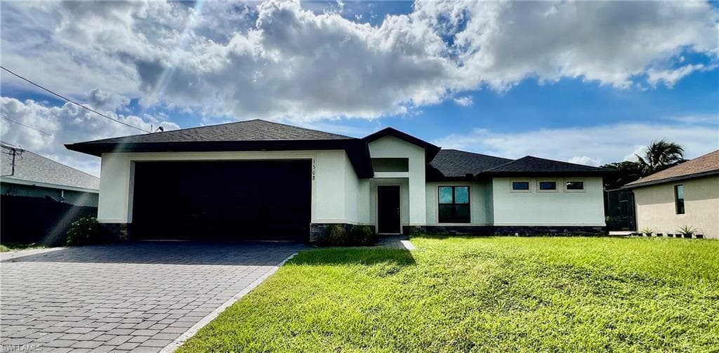 1508 S Gator CIR CAPE CORAL, FL 33909