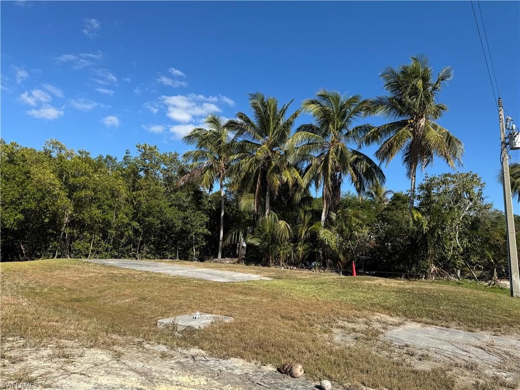 21 Plantation DR OTHER, FL 34141