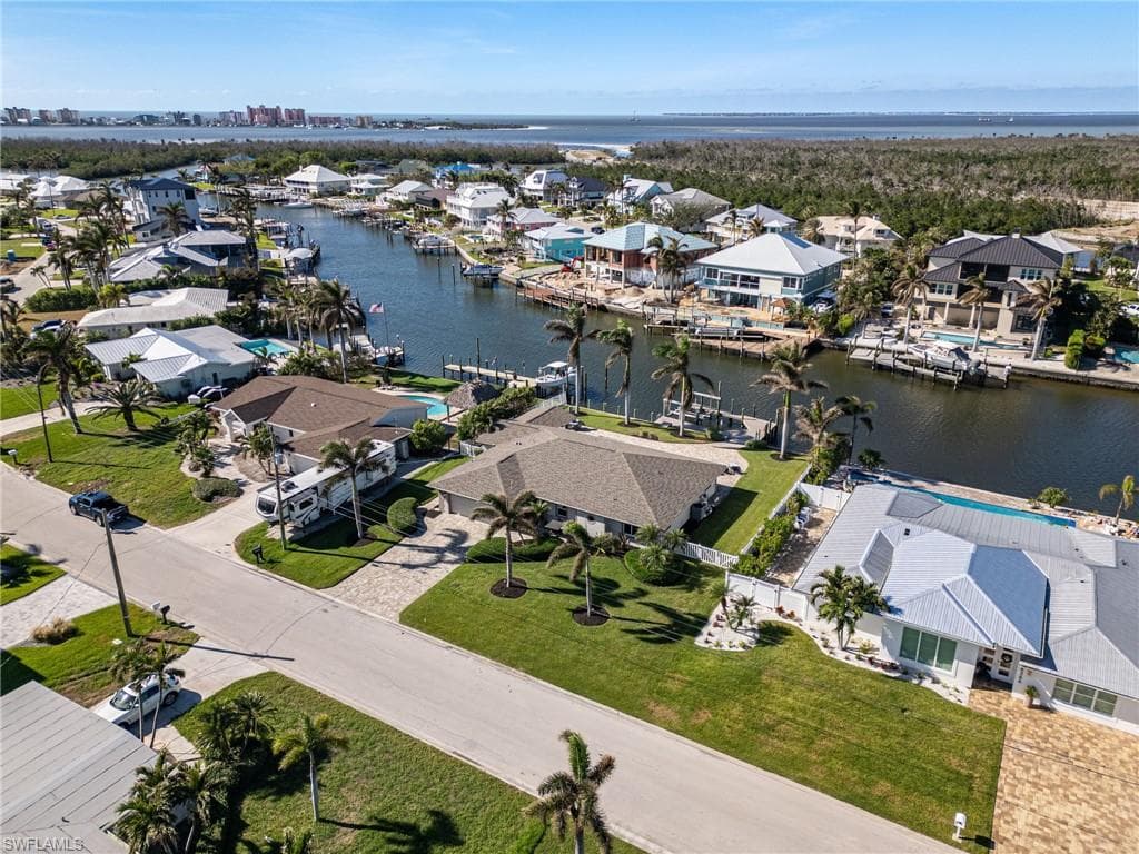 18404 Cutlass DR FORT MYERS BEACH, FL 33931