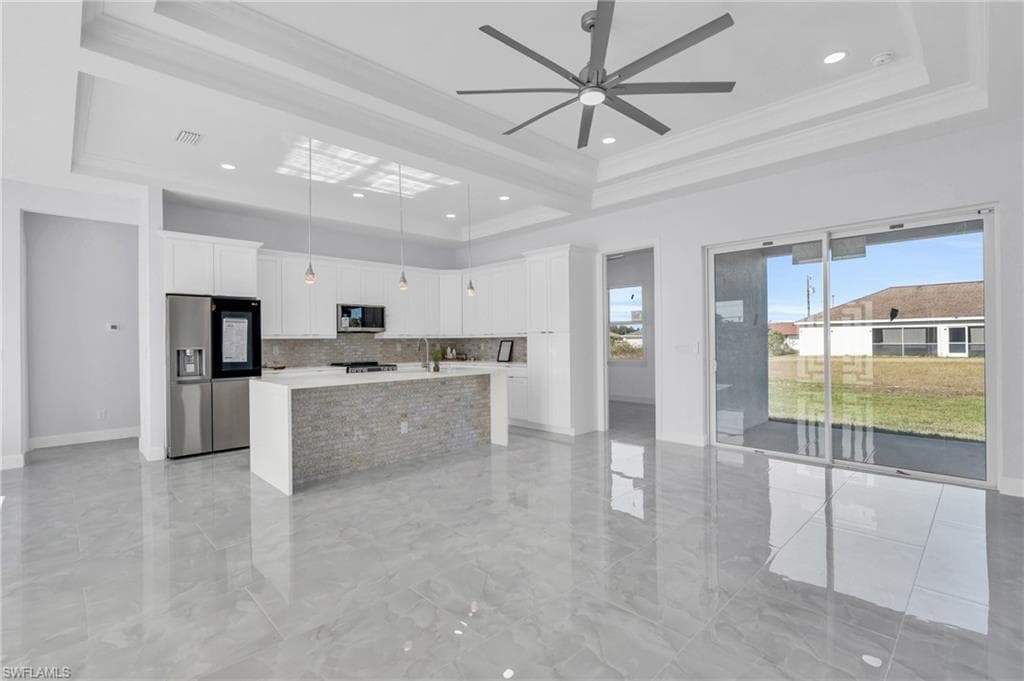 4116 8th ST SW LEHIGH ACRES, FL 33976