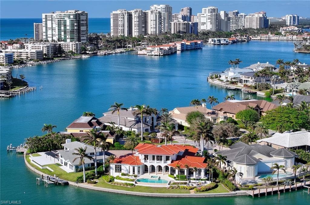 210 Cuddy CT NAPLES, FL 34103