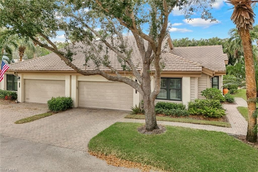27136 Kindlewood LN BONITA SPRINGS, FL 34134