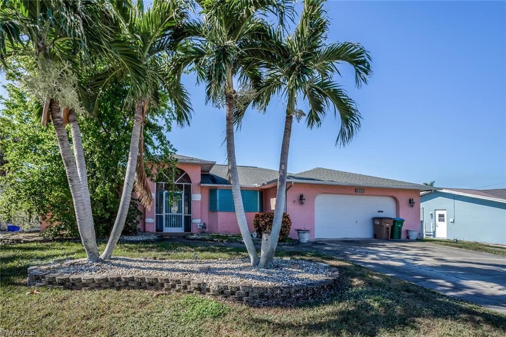 5234 Sarasota CT CAPE CORAL, FL 33904