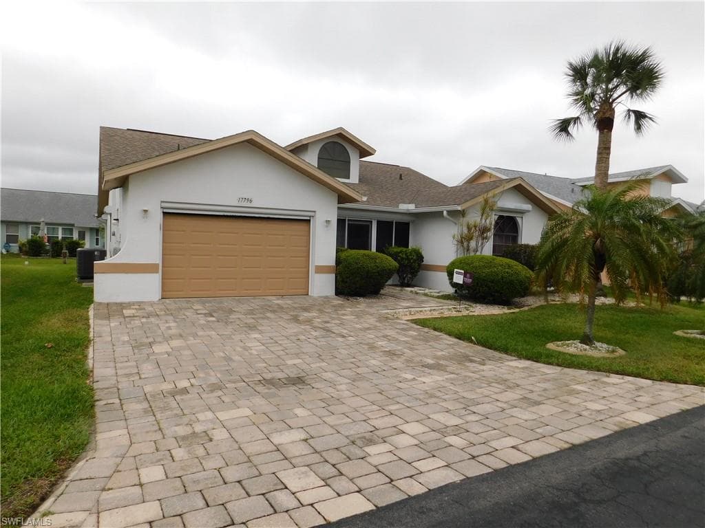 17796 Acacia DR NORTH FORT MYERS, FL 33917