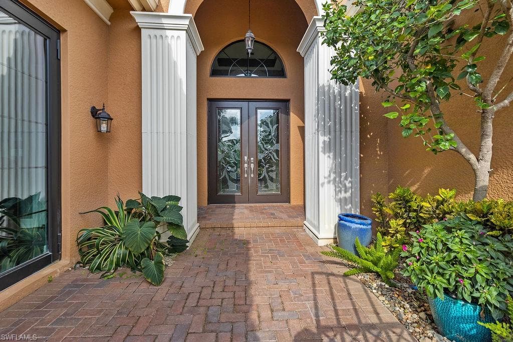 2958 Cinnamon Bay CIR NAPLES, FL 34119