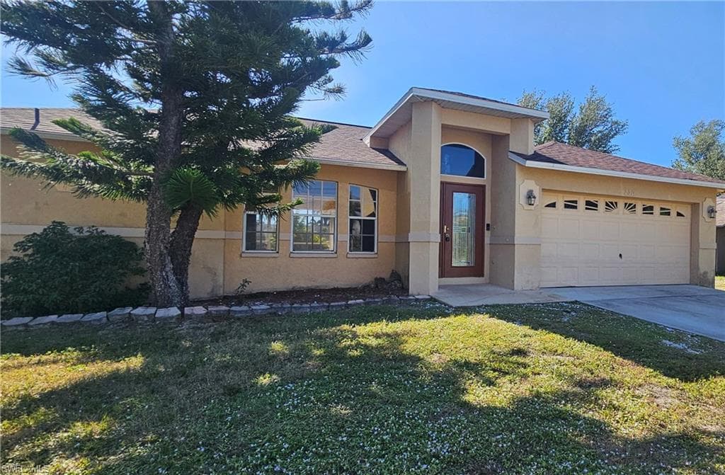230 SW 42nd TER CAPE CORAL, FL 33914