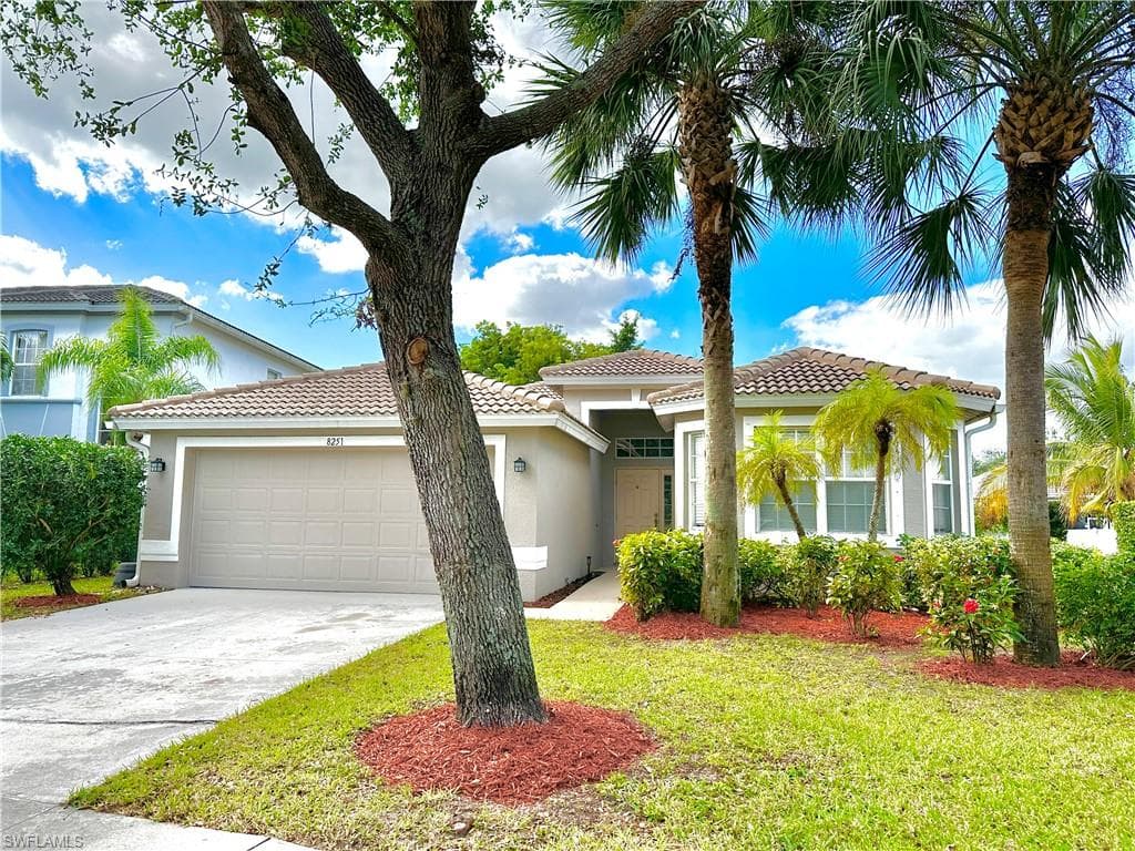 8251 Laurel Lakes WAY NAPLES, FL 34119