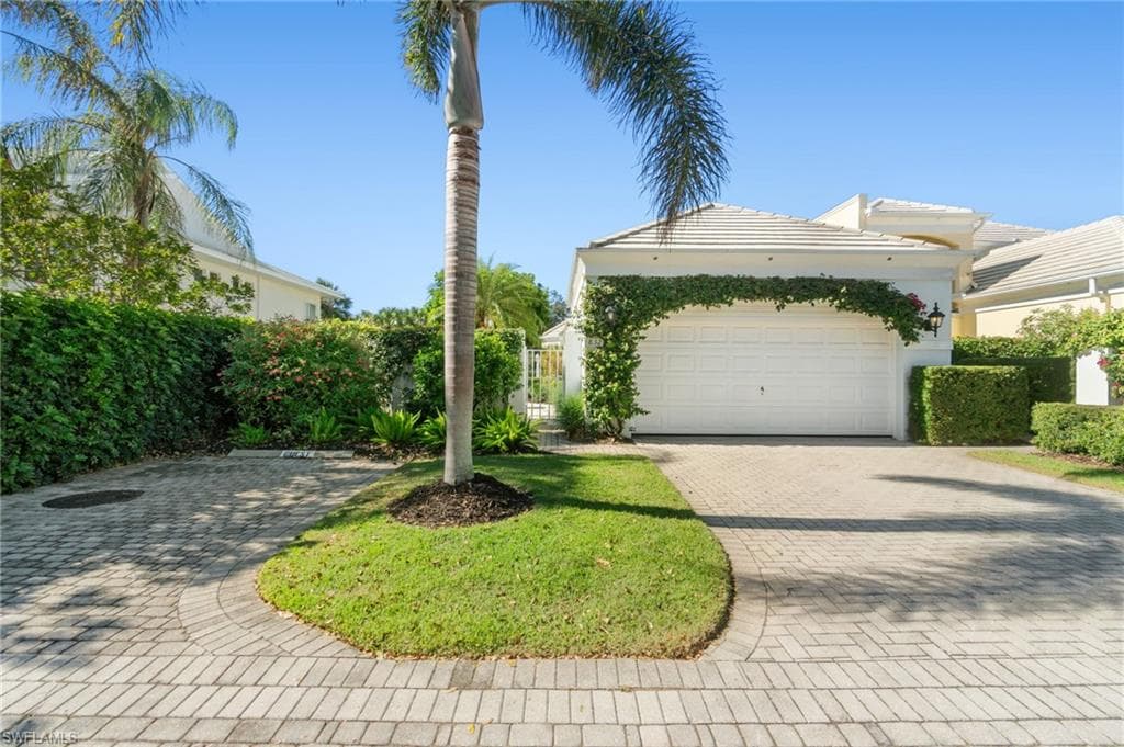 832 Rue Deville 5 NAPLES, FL 34108