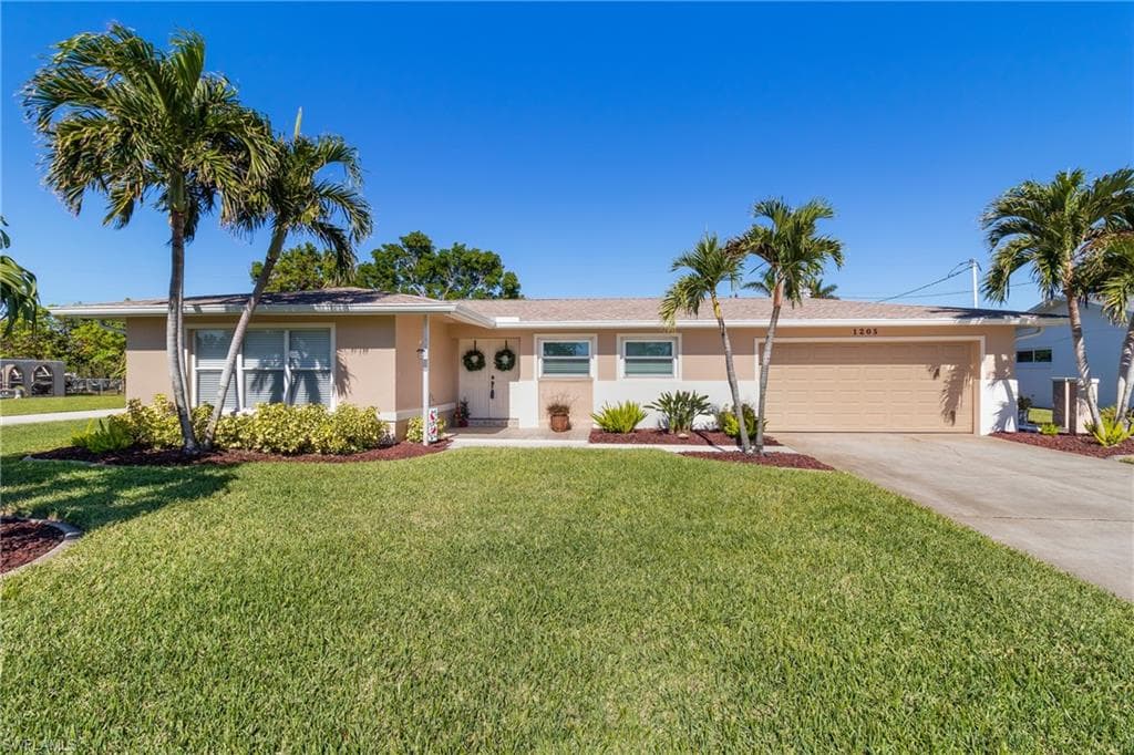 1205 SE 35th TER CAPE CORAL, FL 33904