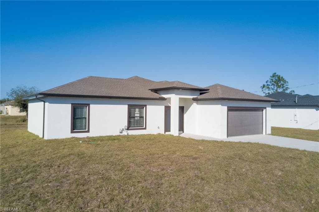 2103 Jefferson AVE ALVA, FL 33920