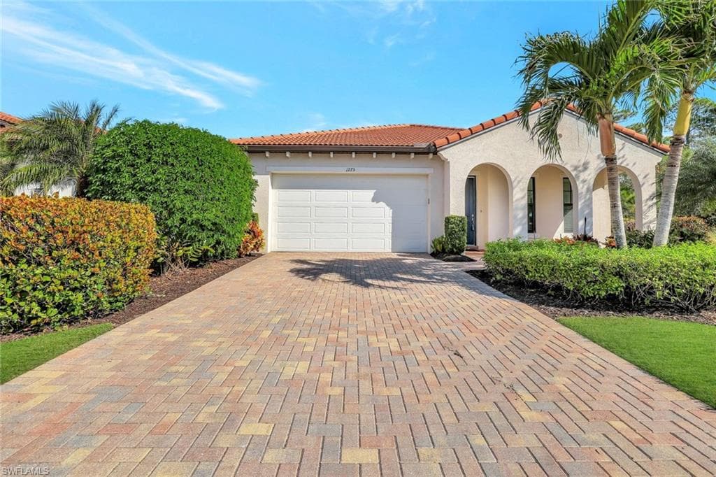 1275 Manado DR NAPLES, FL 34113