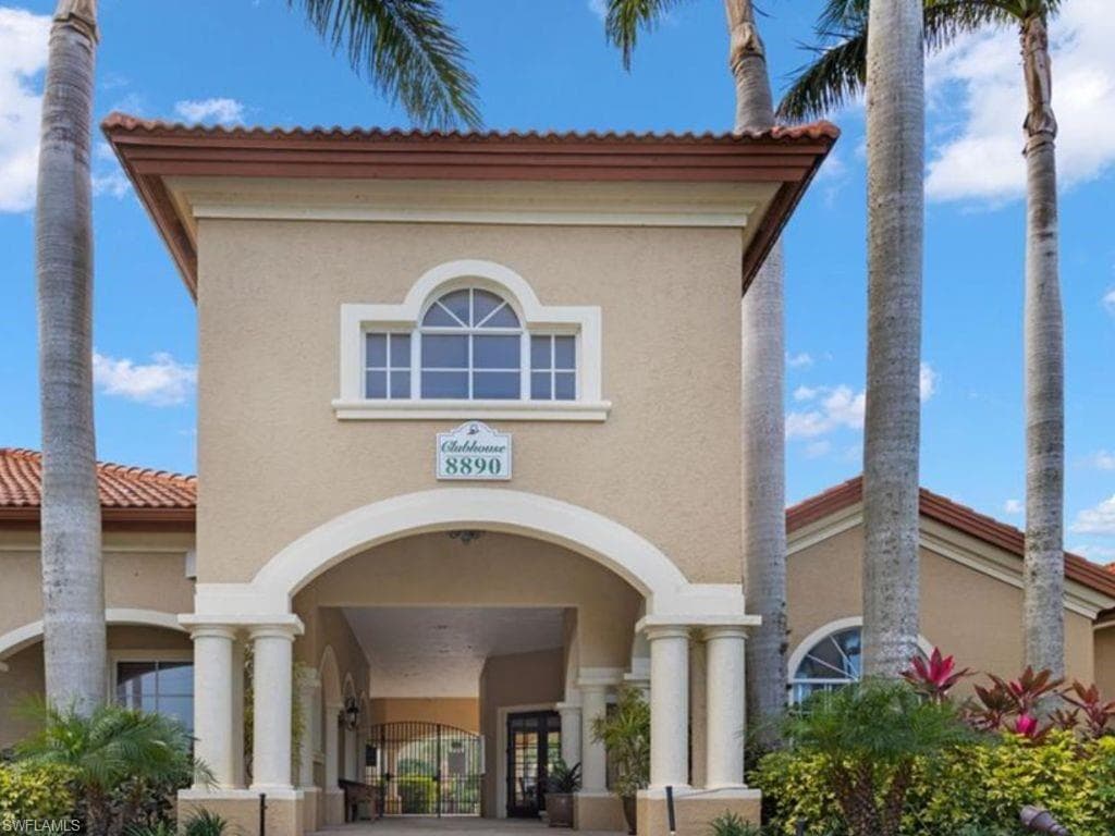 8960 Colonnades CT E 921 BONITA SPRINGS, FL 34135
