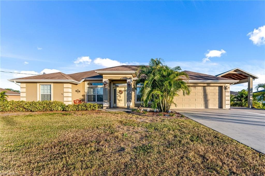 1918 Richmond AVE N LEHIGH ACRES, FL 33972