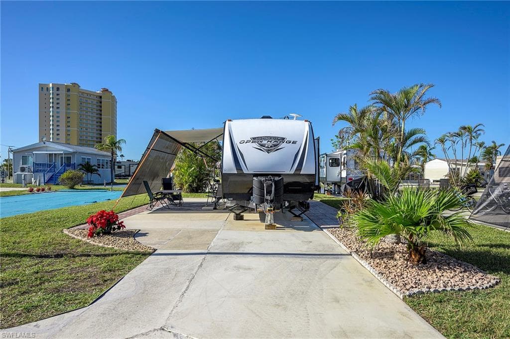 19681 Summerlin, #I-159 RD FORT MYERS, FL 33908
