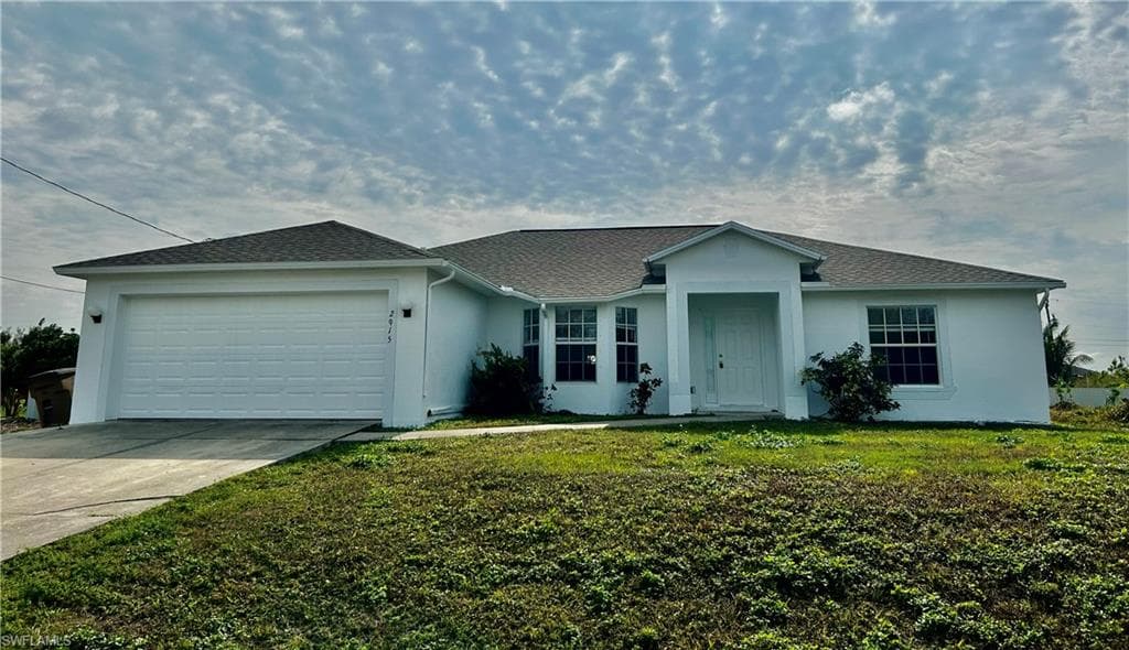2915 7th ST W LEHIGH ACRES, FL 33971