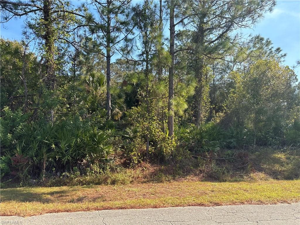 612 Broadway AVE LEHIGH ACRES, FL 33972
