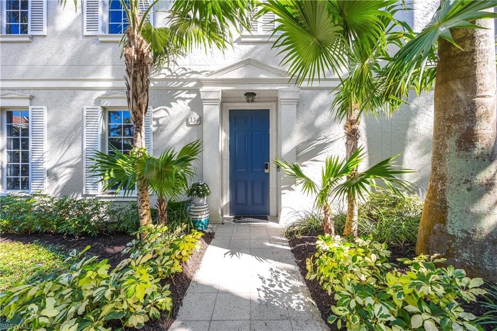 334 8th AVE S 7 NAPLES, FL 34102