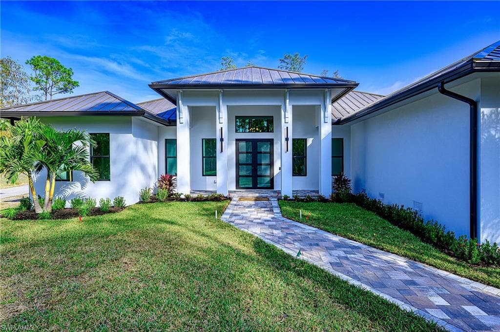 5211 Coral Wood DR NAPLES, FL 34119