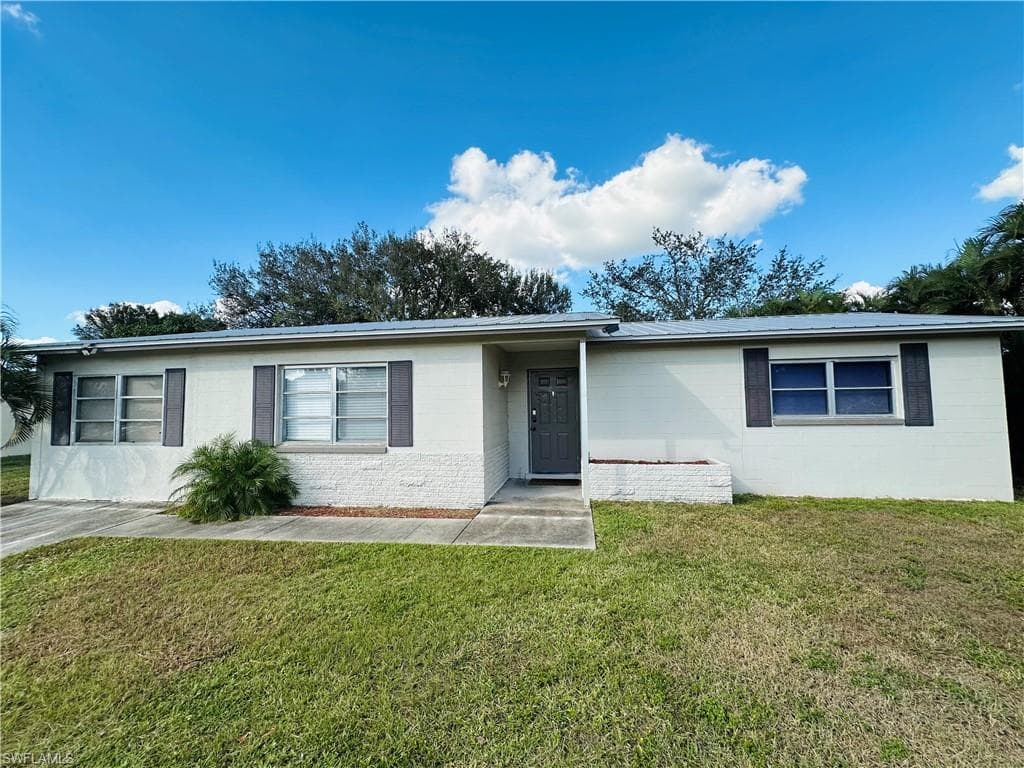 1519 Huntdale ST E LEHIGH ACRES, FL 33936