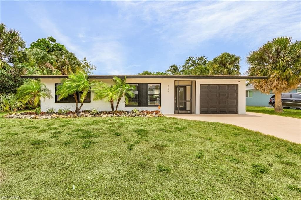 5251 Tower DR CAPE CORAL, FL 33904