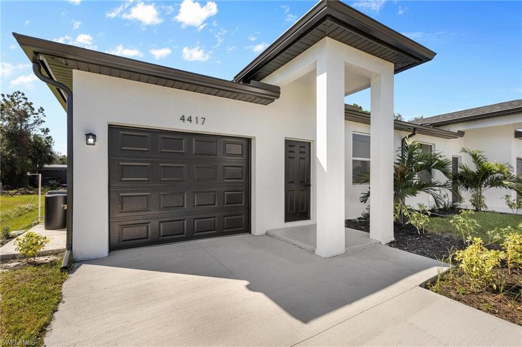 4417 28th ST SW LEHIGH ACRES, FL 33973