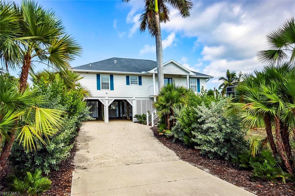 575 Hideaway CT SANIBEL, FL 33957