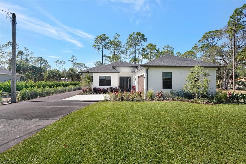 537 1st ST NW NAPLES, FL 34120