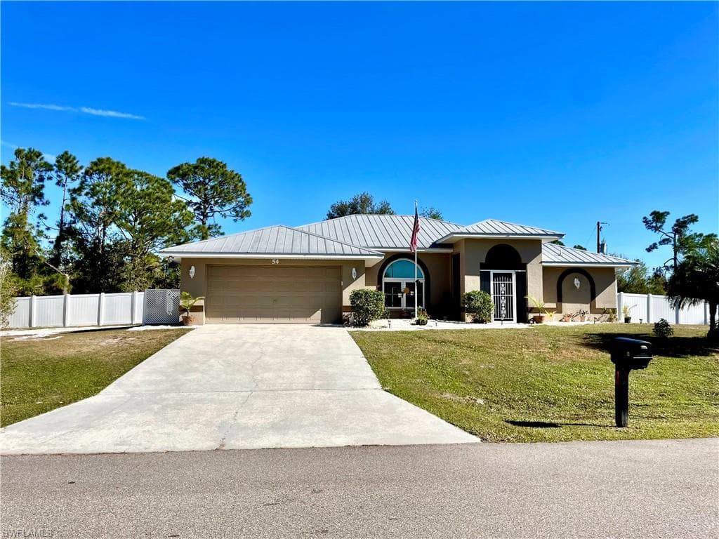 54 Triangle ST PORT CHARLOTTE, FL 33954