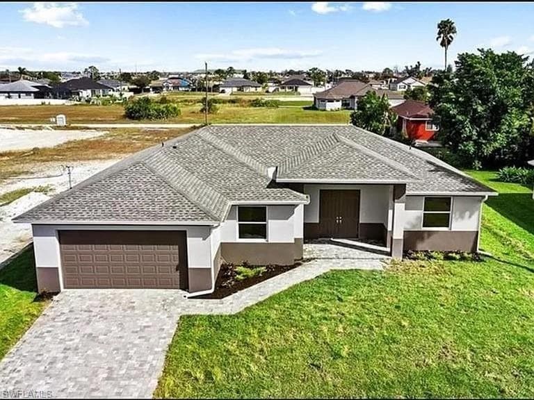 2216 NW 4th TER CAPE CORAL, FL 33993