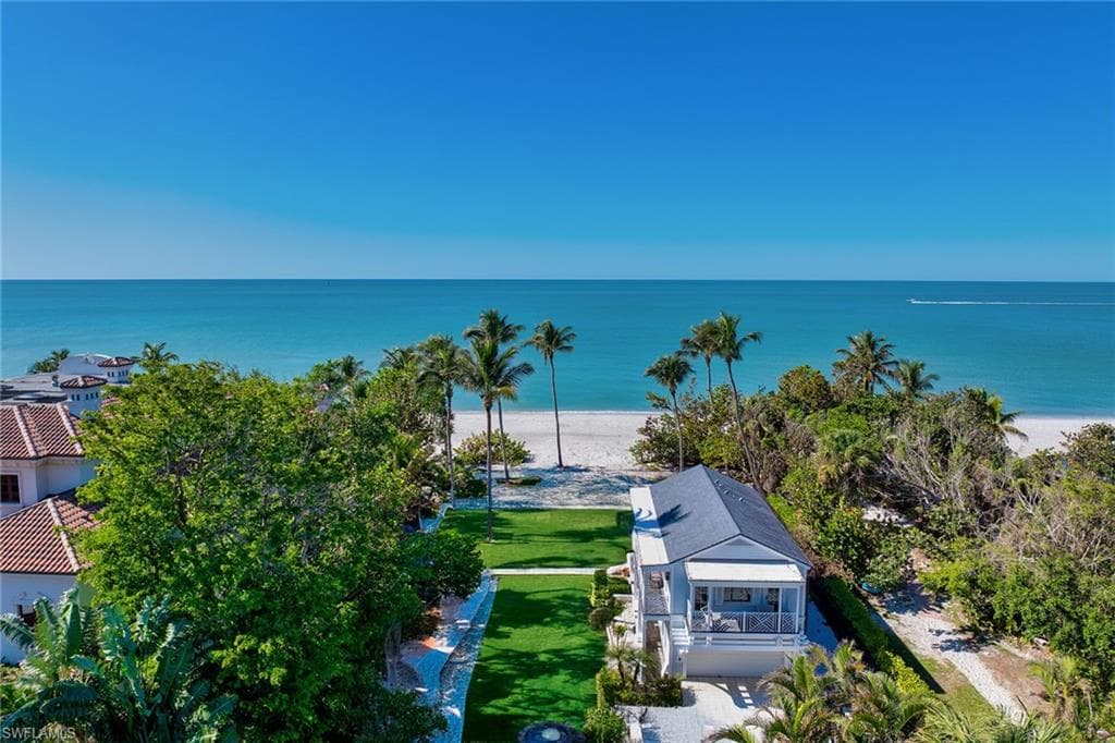 1900 Gulf Shore BLVD S NAPLES, FL 34102