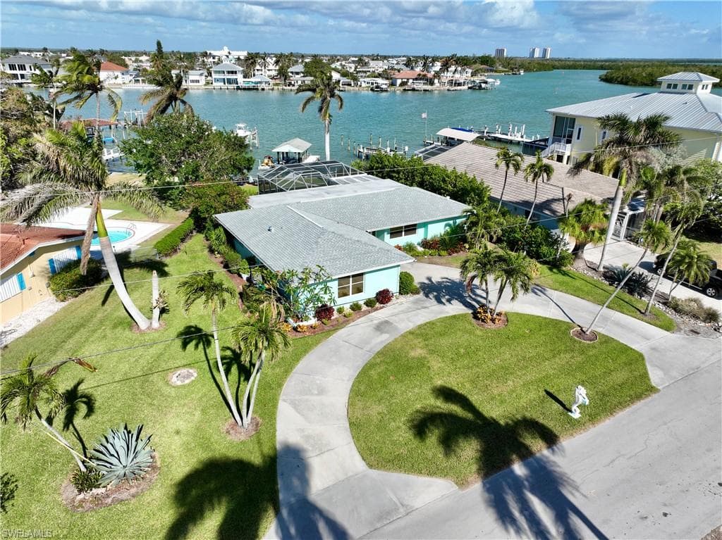 5 Pelican ST E NAPLES, FL 34113