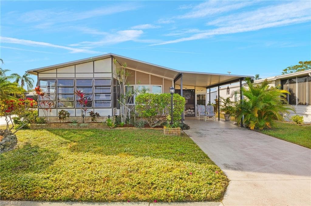 72 Atlantic WAY 72 NAPLES, FL 34104
