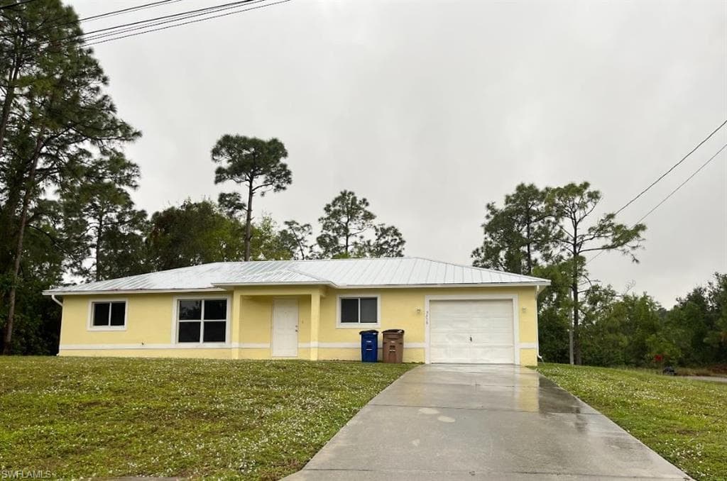 5319 2nd ST W LEHIGH ACRES, FL 33971