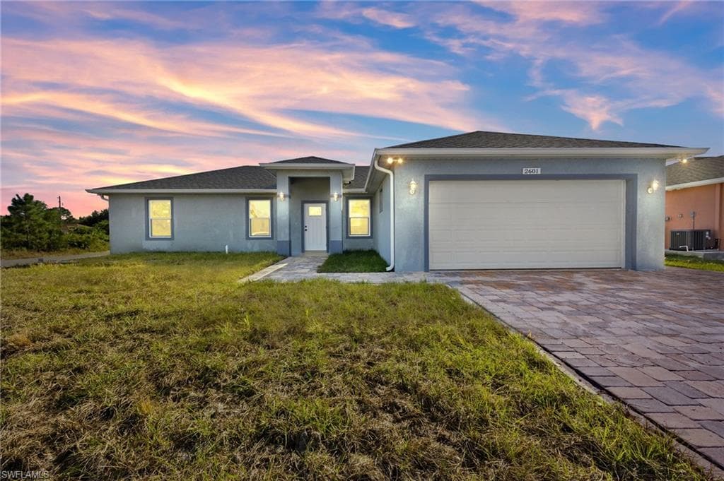 2601 43rd ST W LEHIGH ACRES, FL 33971