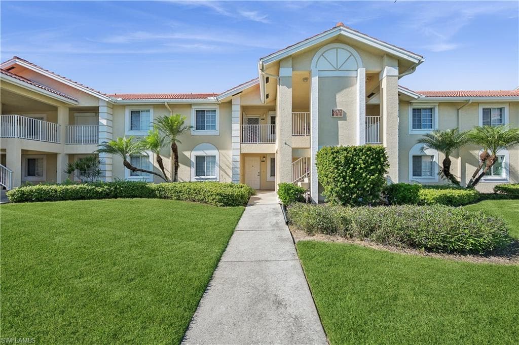 7743 Jewel LN 203 NAPLES, FL 34109