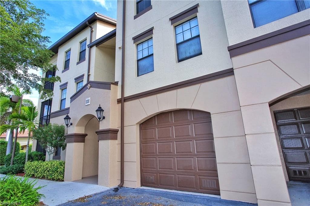 13010 Positano CIR 102 NAPLES, FL 34105