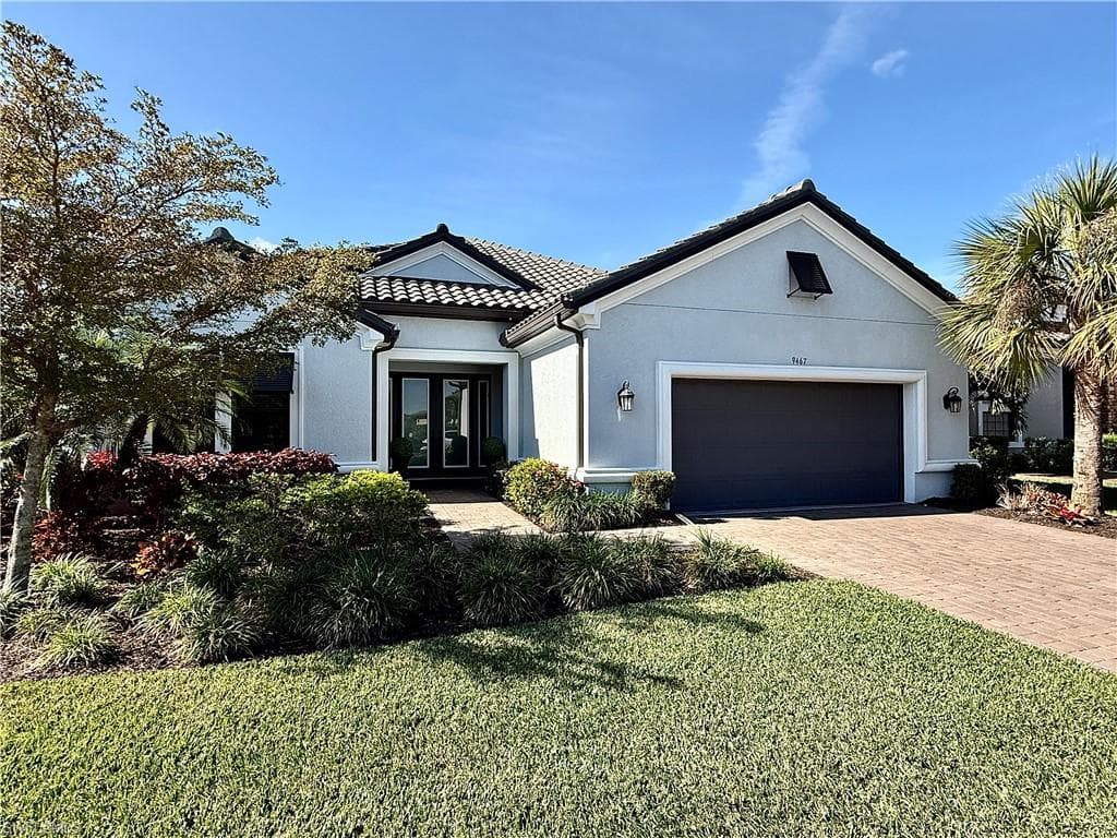 9467 Montelanico LOOP NAPLES, FL 34119