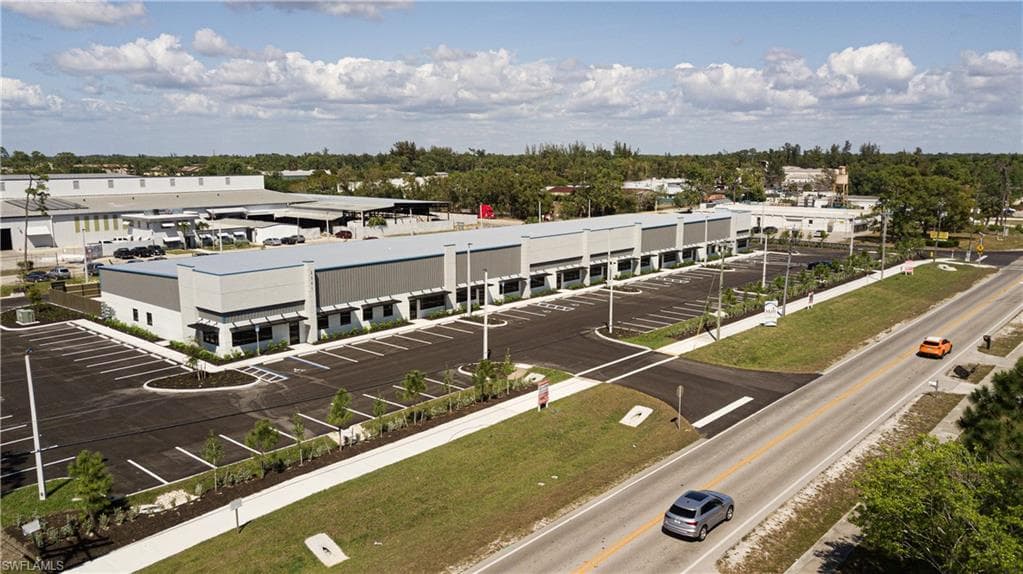 2351 Crystal DR 106 FORT MYERS, FL 33907
