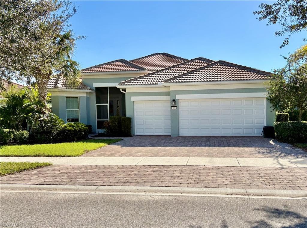 15011 Cuberra LN