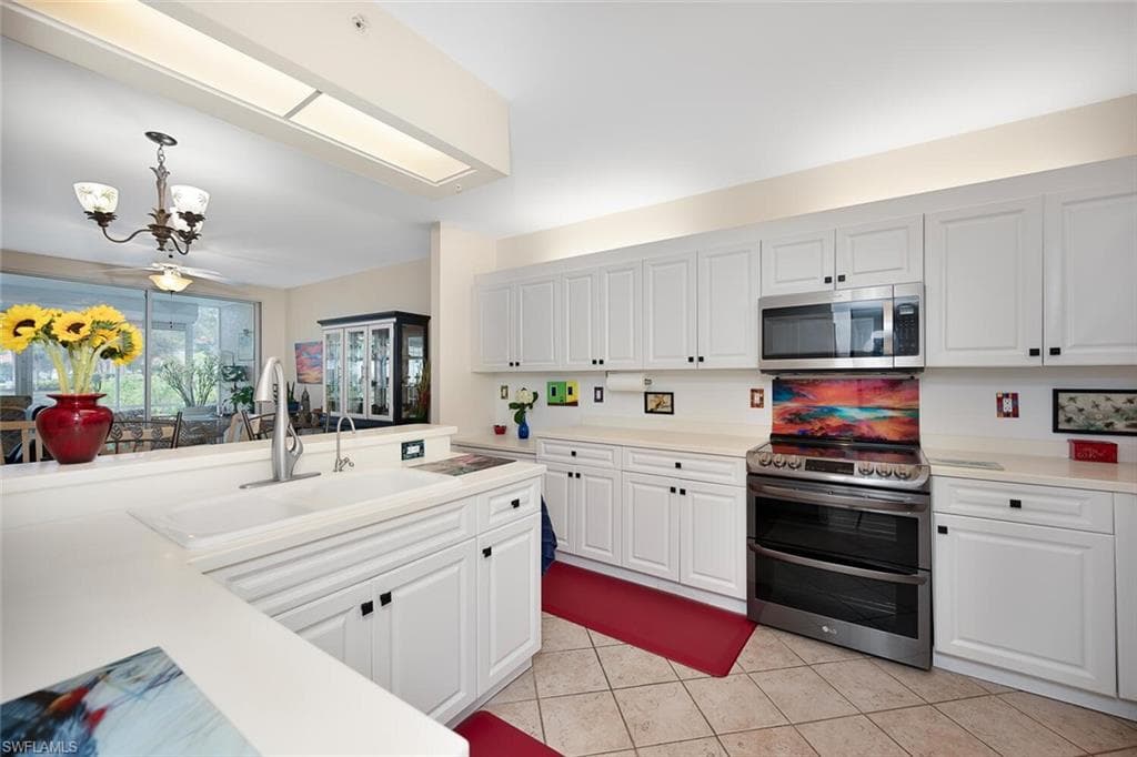 7552 Oleander Gate DR 101 NAPLES, FL 34109