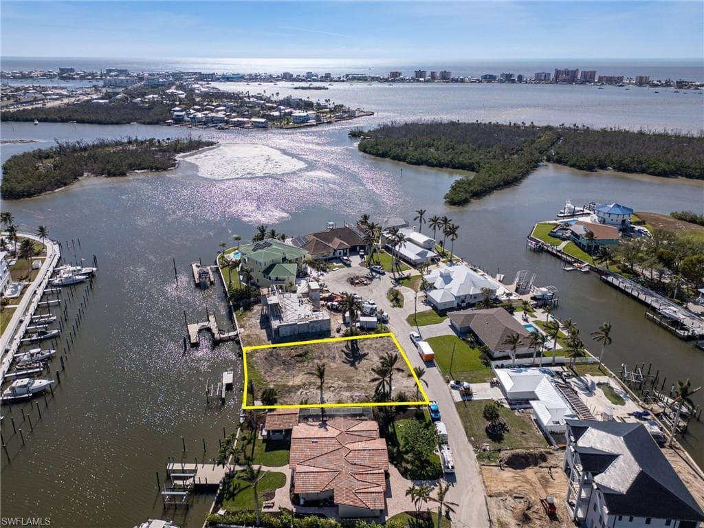 18547 Cutlass DR FORT MYERS BEACH, FL 33931