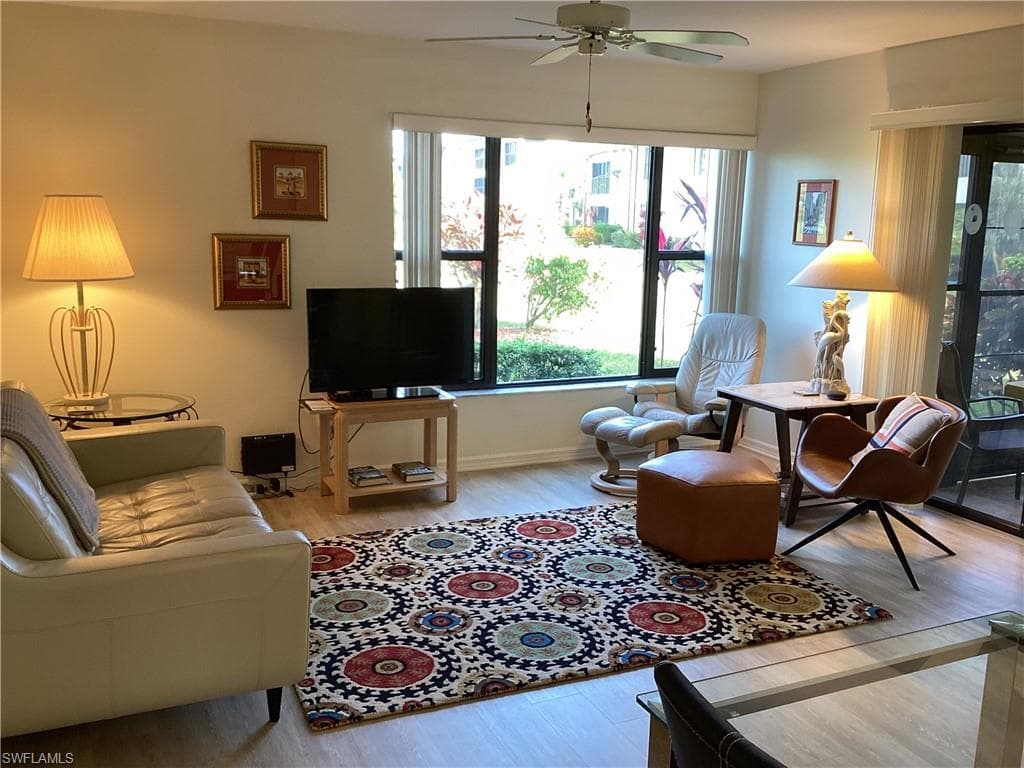 5805 Trailwinds DR 316 FORT MYERS, FL 33907